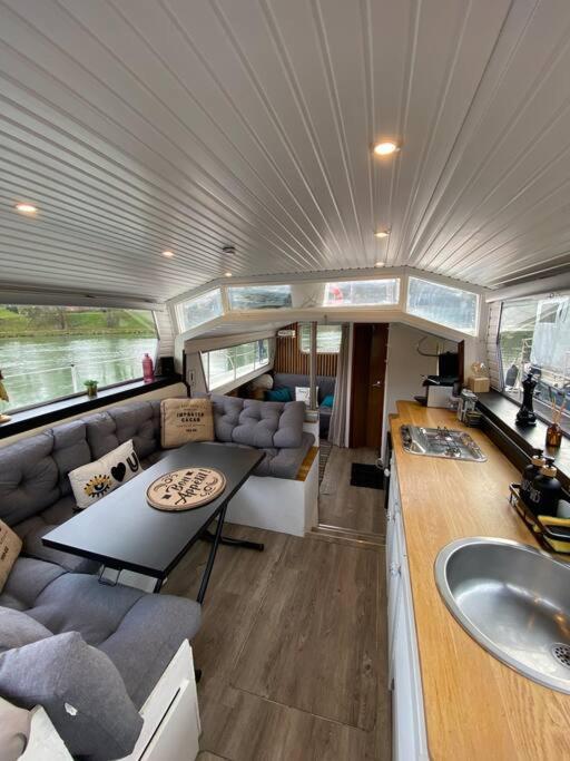 Charmant Bateau Sur La Marne Ла Ферте-су-Жуар Экстерьер фото
